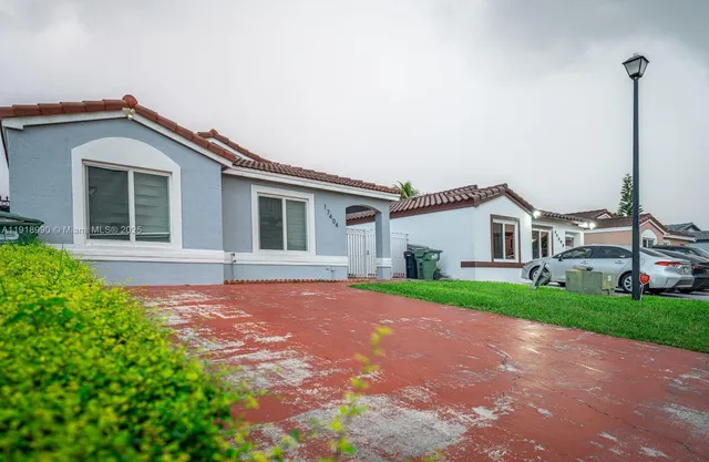 $2,900 | 17404 Southwest 142nd Place, Miami, FL 33177