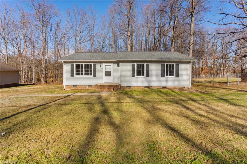 1915 Lees Chapel Road Greensboro, NC 27405 - Photo 2 of 27