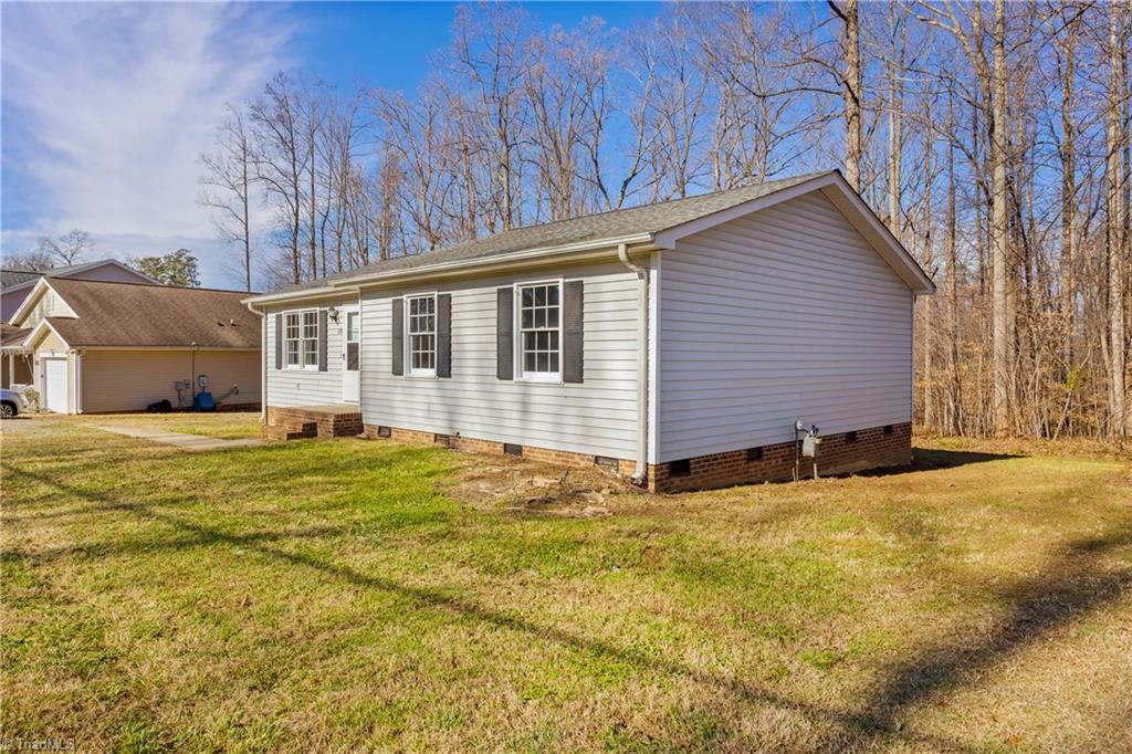 1915 Lees Chapel Road Greensboro, NC 27405 - Photo 3 of 27