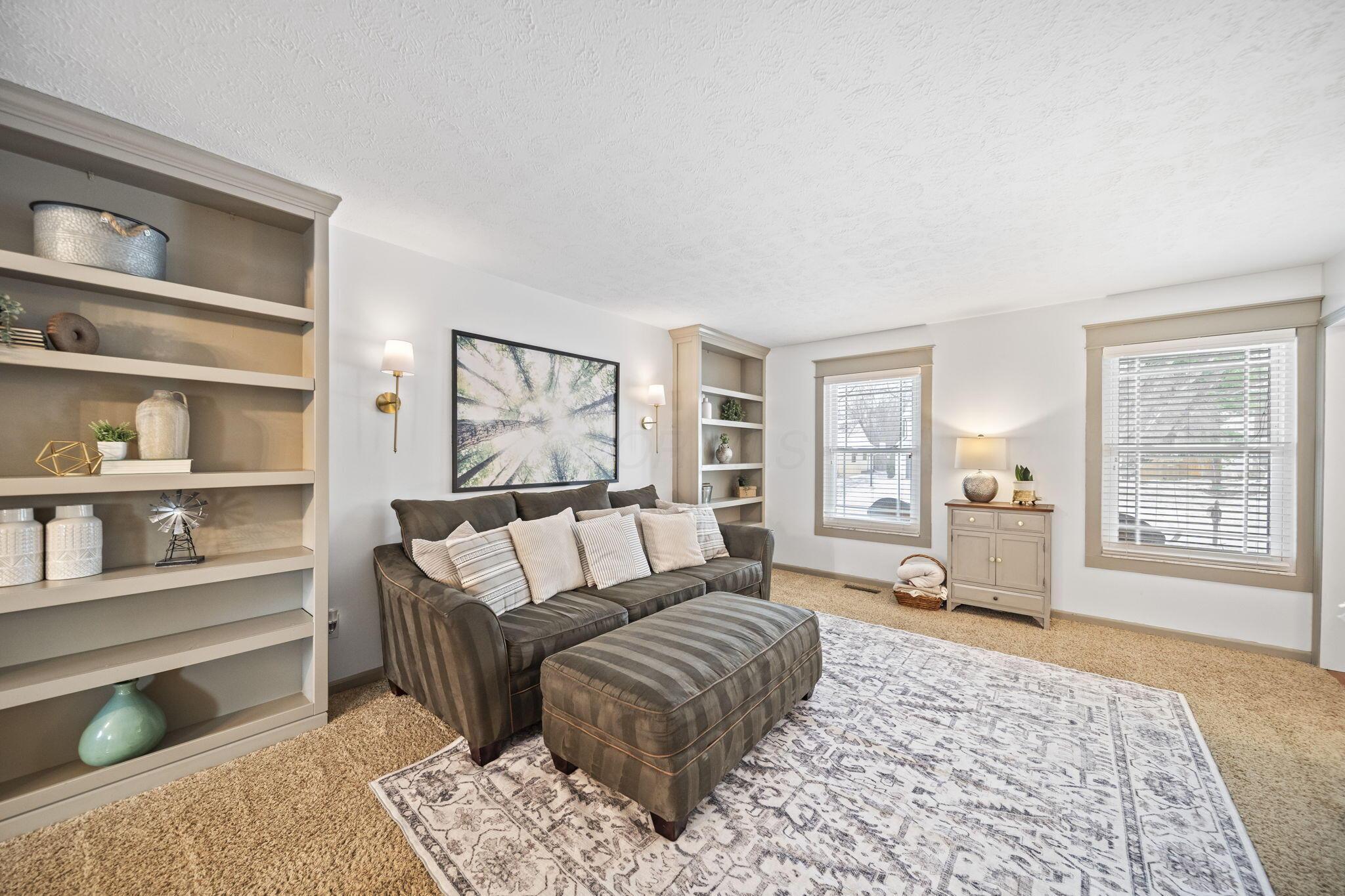 107 Ravine Road Powell, OH 43065 - Photo 21 of 52 New custom built in shelves