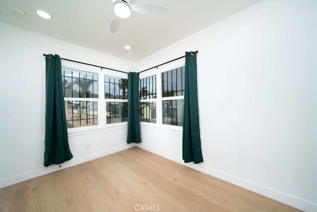 1044 Cedar Avenue Long Beach, CA 90813 - Photo 17 of 47 Room1