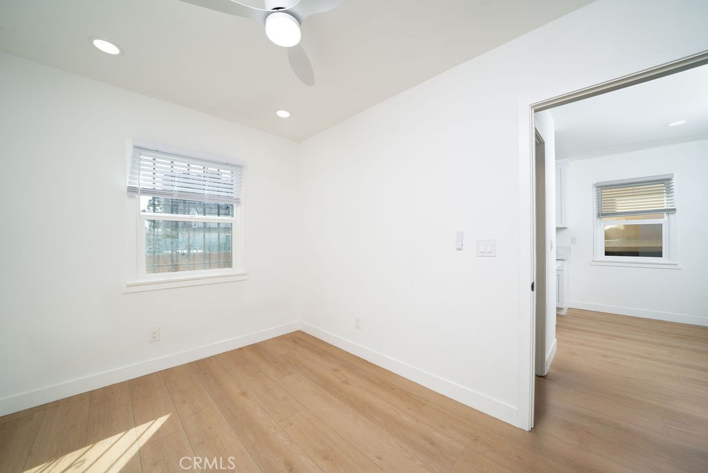 1044 Cedar Avenue Long Beach, CA 90813 - Photo 25 of 47 Room2