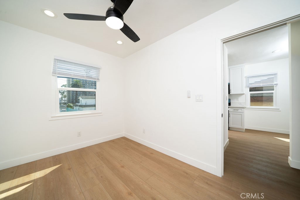 1044 Cedar Avenue Long Beach, CA 90813 - Photo 32 of 47 Room2