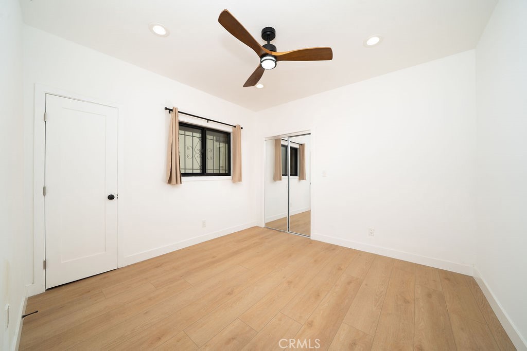 1044 Cedar Avenue Long Beach, CA 90813 - Photo 9 of 47 Room3