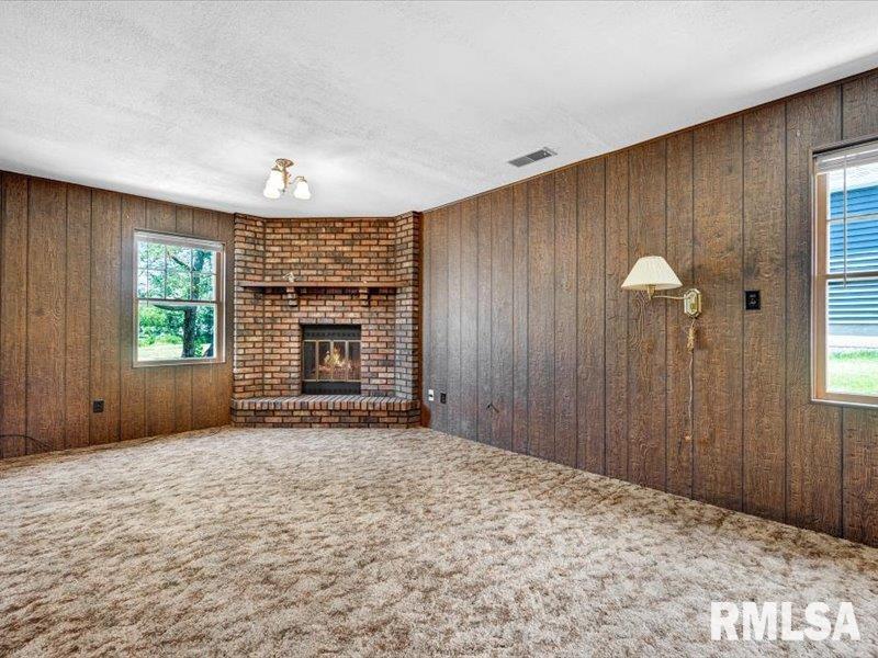 105 Main Street Roanoke, IL 61561 - Photo 20 of 46