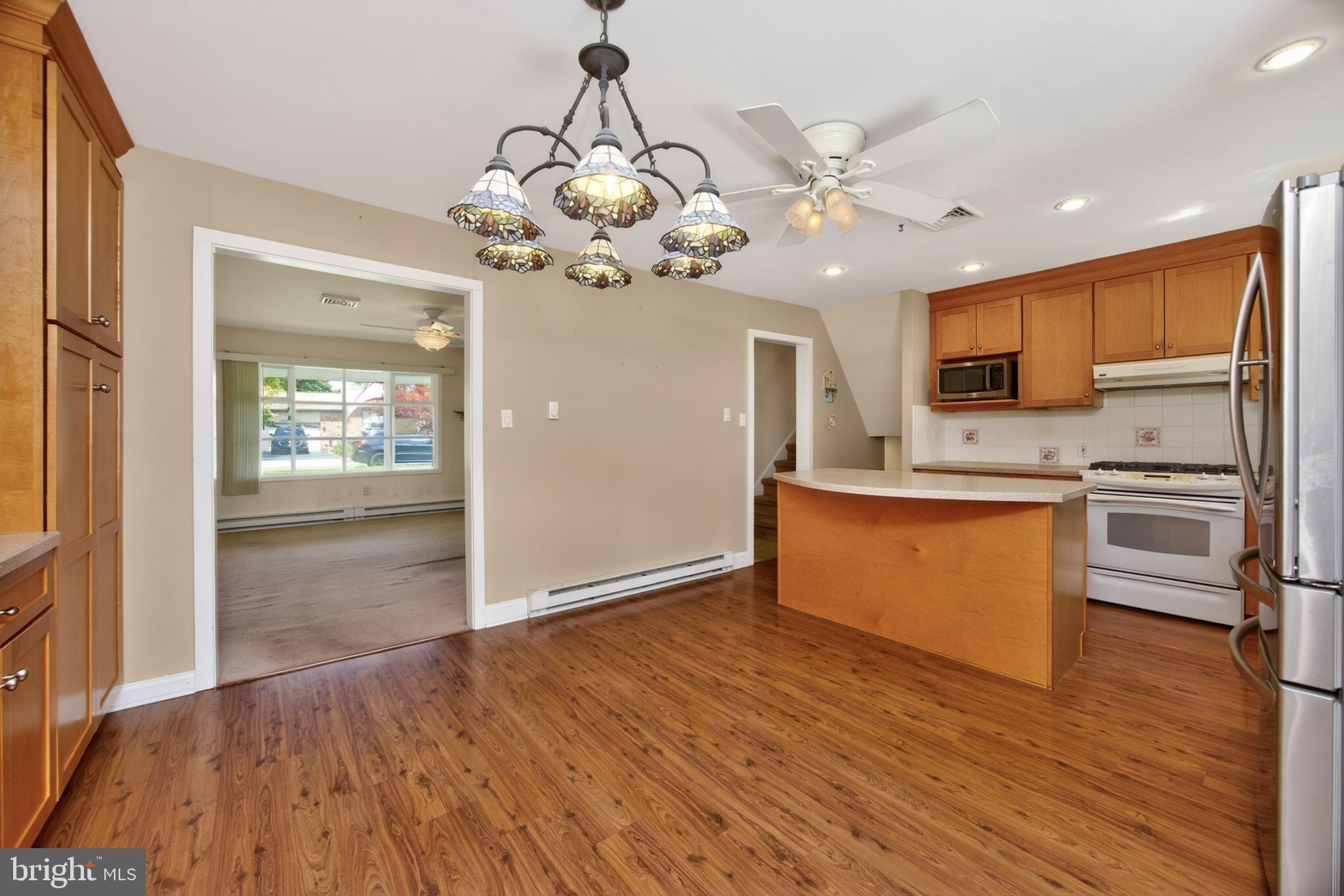 726 Claire Road Warminster, PA 18974 - Photo 7 of 36