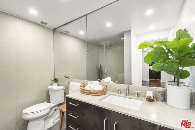 $749,000 | 8787 Shoreham Drive, Unit 703, West Hollywood, CA 90069