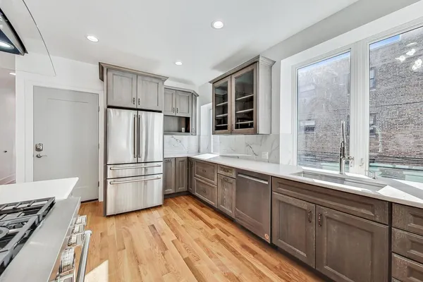 $5,400 | 1245 West Jarvis Avenue, Unit 2, Chicago, IL 60626