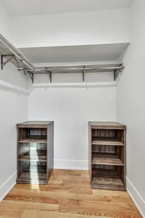 $5,400 | 1245 West Jarvis Avenue, Unit 2, Chicago, IL 60626