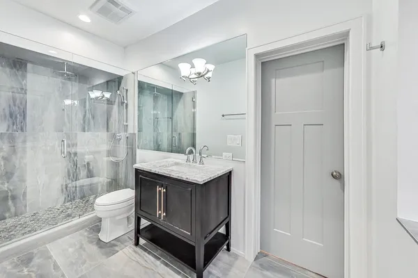 $5,400 | 1245 West Jarvis Avenue, Unit 2, Chicago, IL 60626