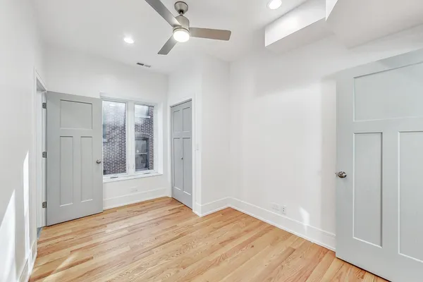 $5,400 | 1245 West Jarvis Avenue, Unit 2, Chicago, IL 60626