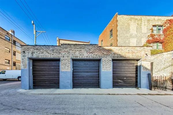 $5,400 | 1245 West Jarvis Avenue, Unit 2, Chicago, IL 60626