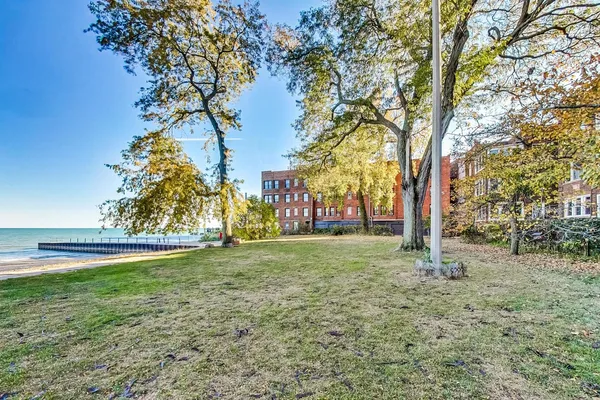 $5,400 | 1245 West Jarvis Avenue, Unit 2, Chicago, IL 60626