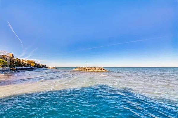 $5,400 | 1245 West Jarvis Avenue, Unit 2, Chicago, IL 60626