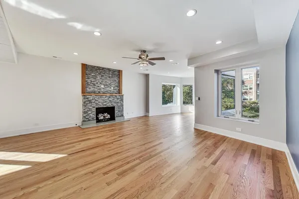 $5,400 | 1245 West Jarvis Avenue, Unit 2, Chicago, IL 60626