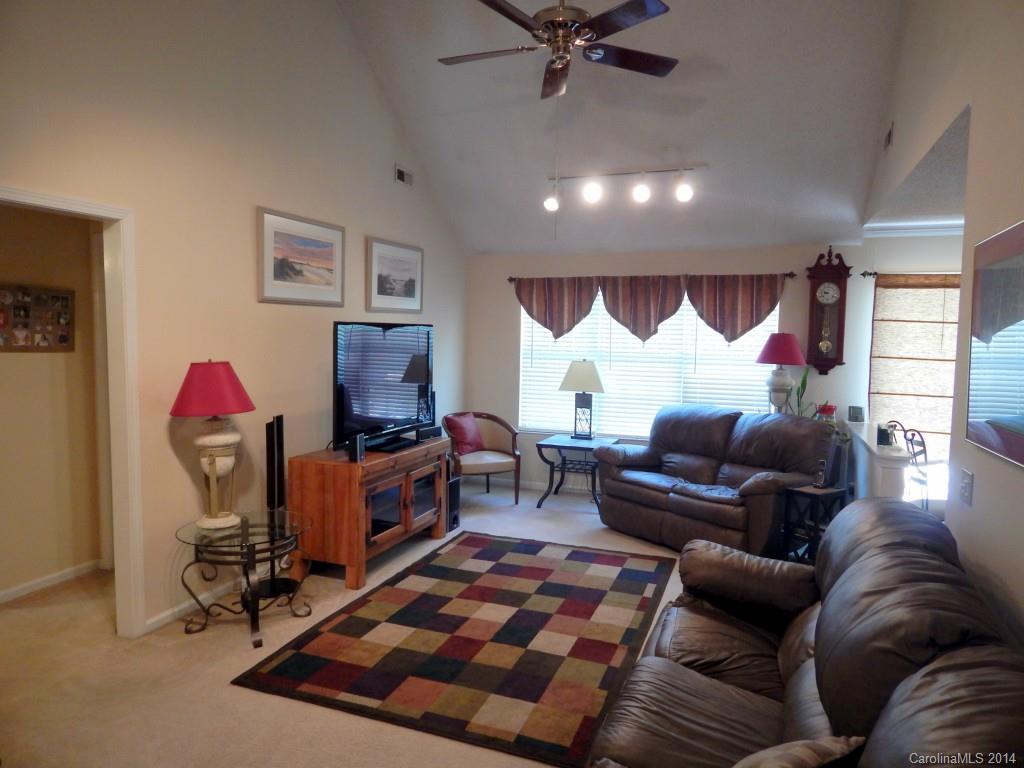 212 Applegate Lane, Unit 8 Fort Mill, SC 29715 - Photo 2 of 16 Gallery Image 2