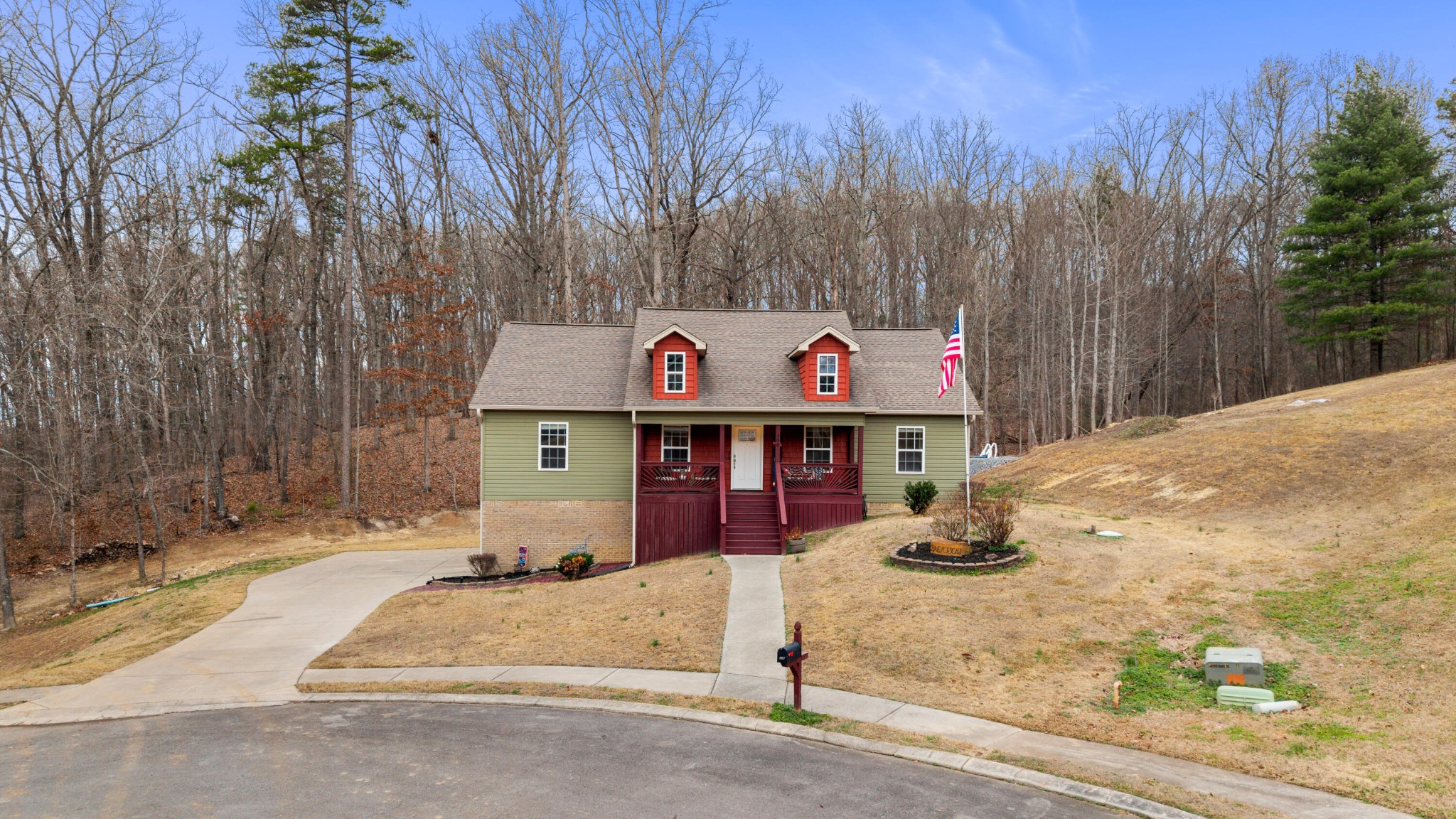 308 Turning Leaf Trail Cleveland, TN 37312 - Photo 37 of 49 a sign that is on the side of a road