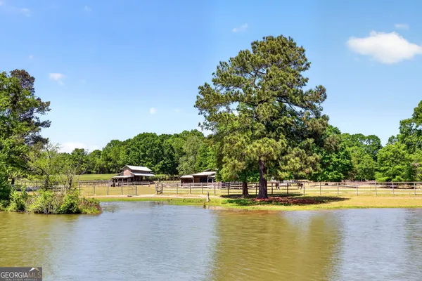 $725,000 | 511 West McIntosh Road, Brooks, GA 30205