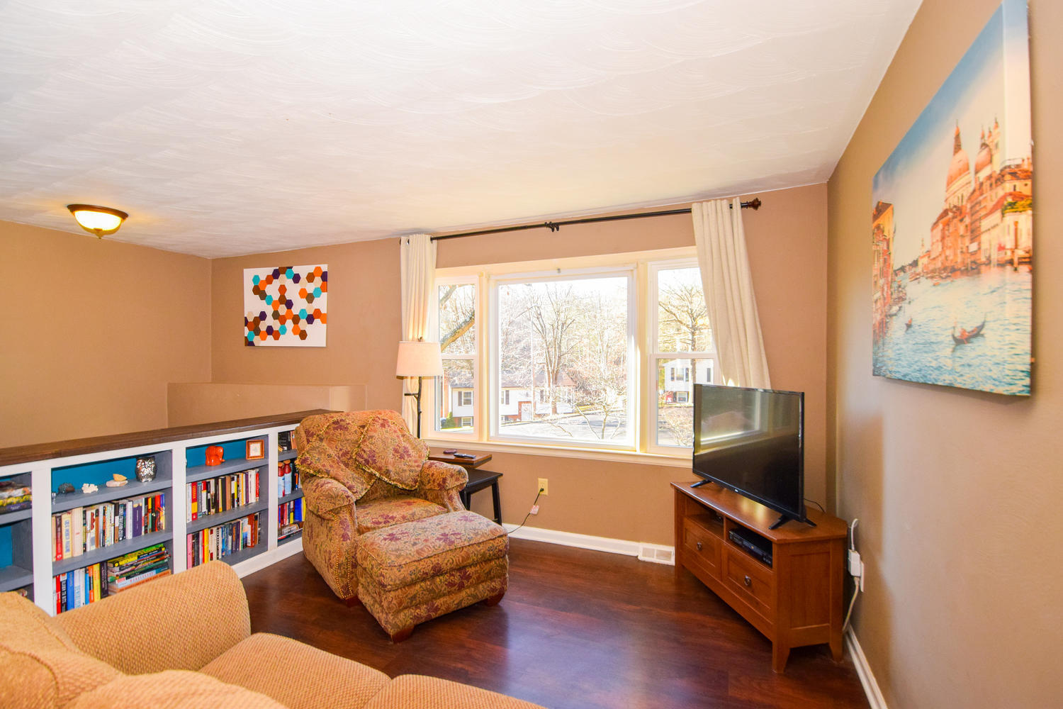 710 Estates Road Southeast Roanoke, VA 24014 - Photo 5 of 31 Fresh Paint!