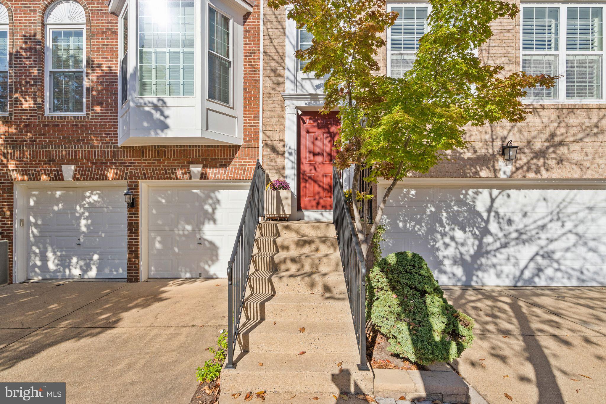 9324 Branchside Lane Fairfax, VA 22031 - Photo 2 of 73