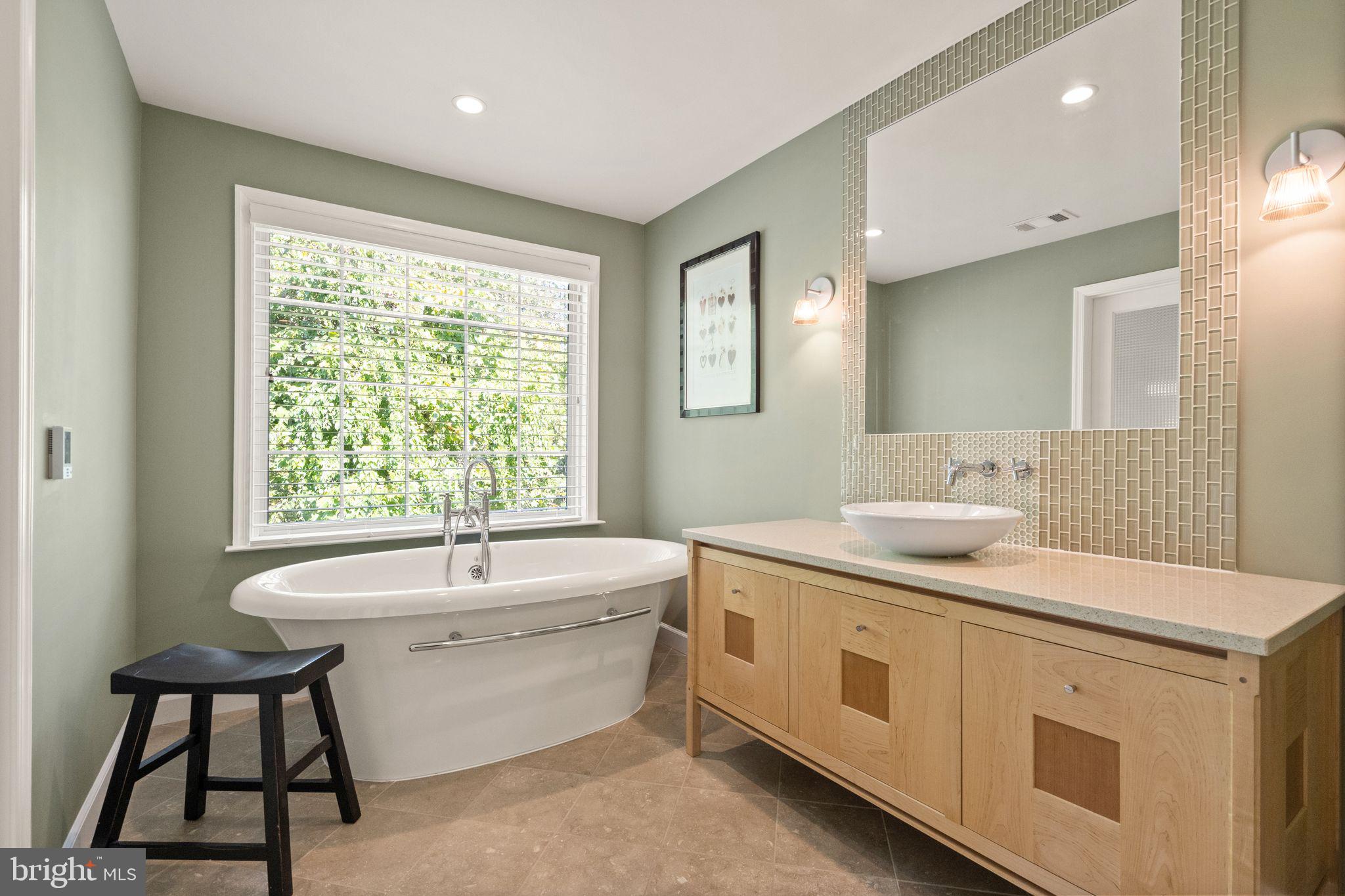 9324 Branchside Lane Fairfax, VA 22031 - Photo 38 of 73