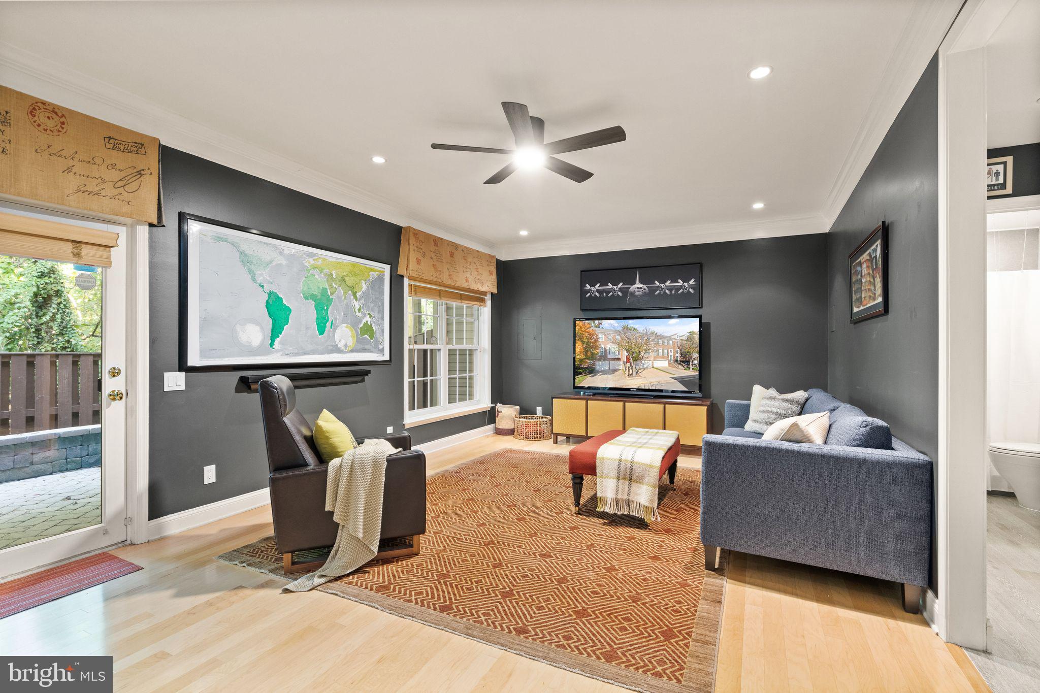 9324 Branchside Lane Fairfax, VA 22031 - Photo 44 of 73