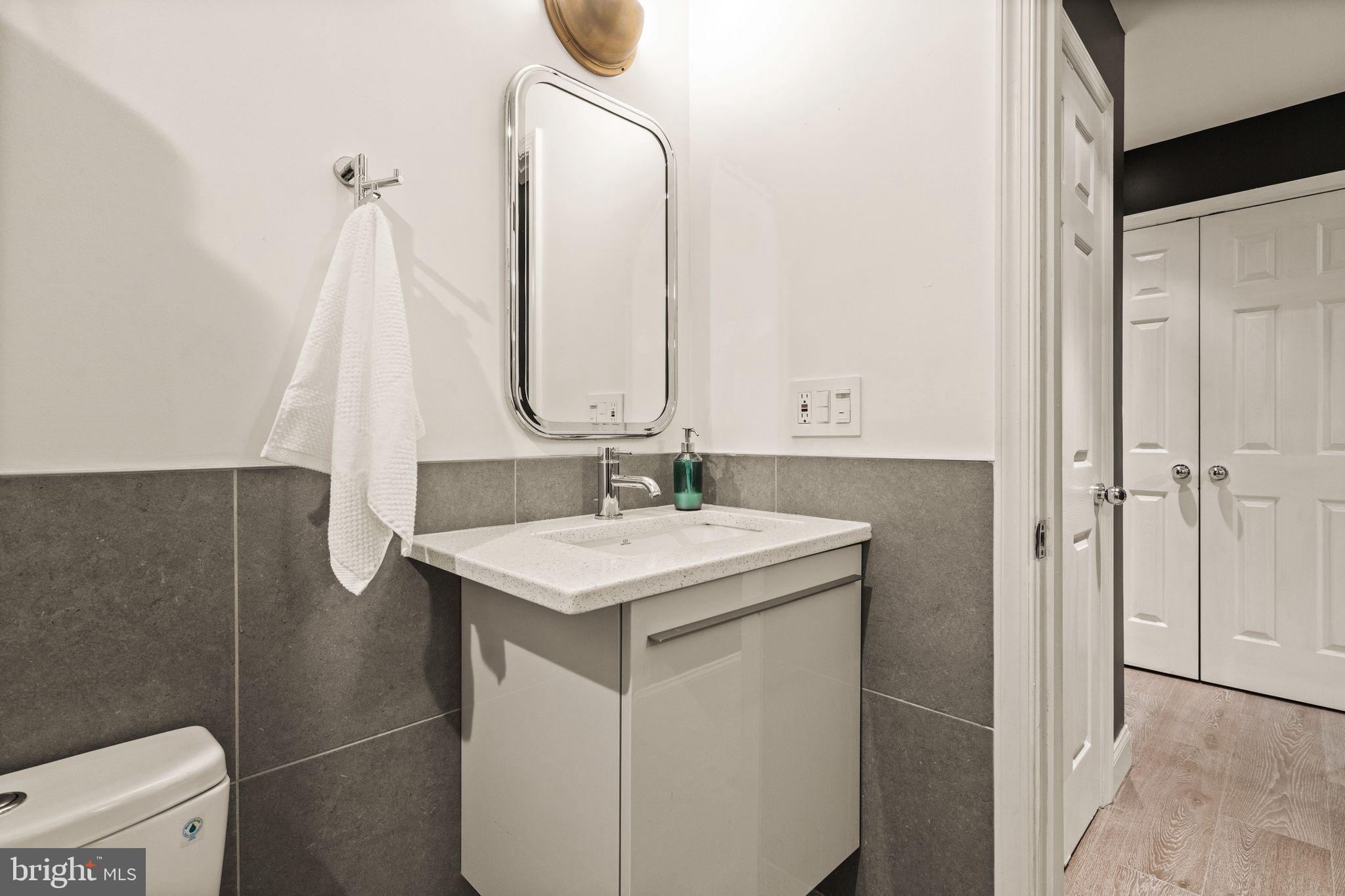 9324 Branchside Lane Fairfax, VA 22031 - Photo 48 of 73