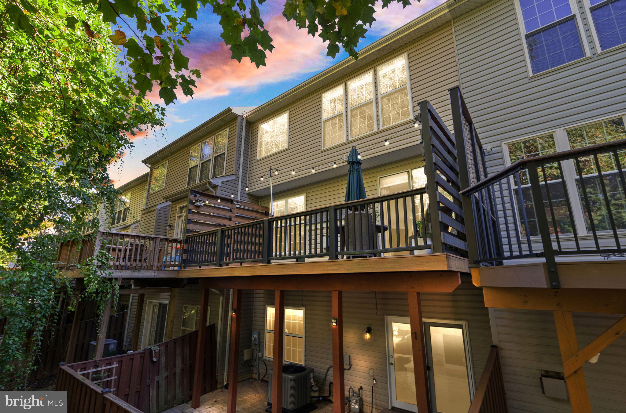 9324 Branchside Lane Fairfax, VA 22031 - Photo 6 of 73