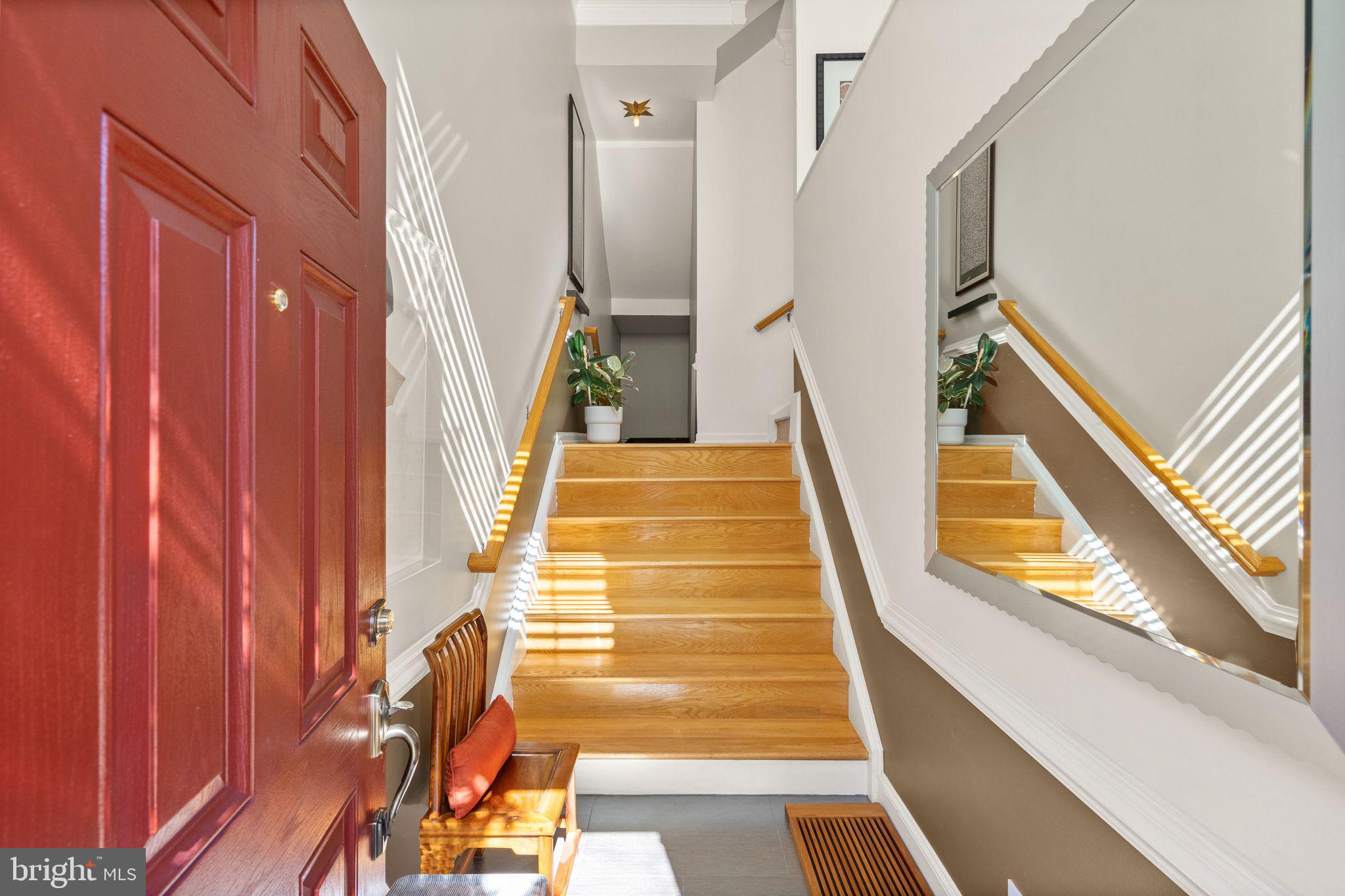 9324 Branchside Lane Fairfax, VA 22031 - Photo 8 of 73