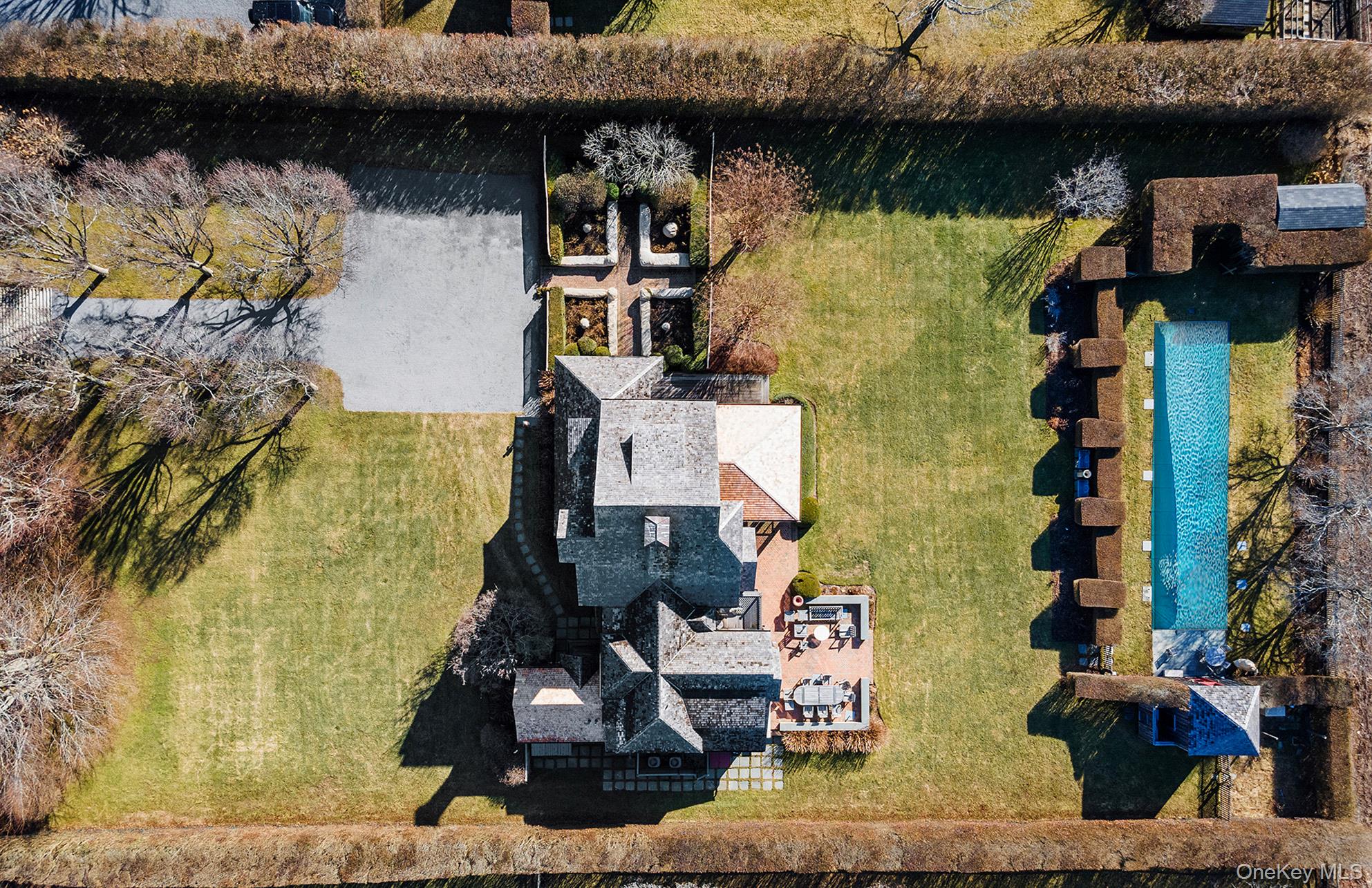 322 Rose Hill Road Water Mill, NY 11976 - Photo 20 of 33 a bird view of a house