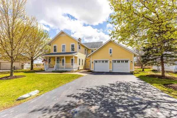 $849,000 | 1333 Hedgerow Drive, Grayslake, IL 60030