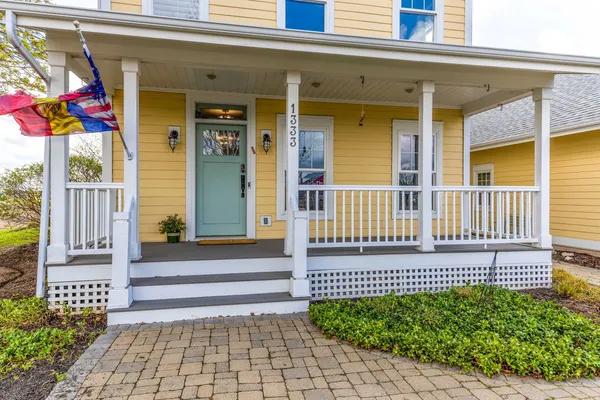 $849,000 | 1333 Hedgerow Drive, Grayslake, IL 60030