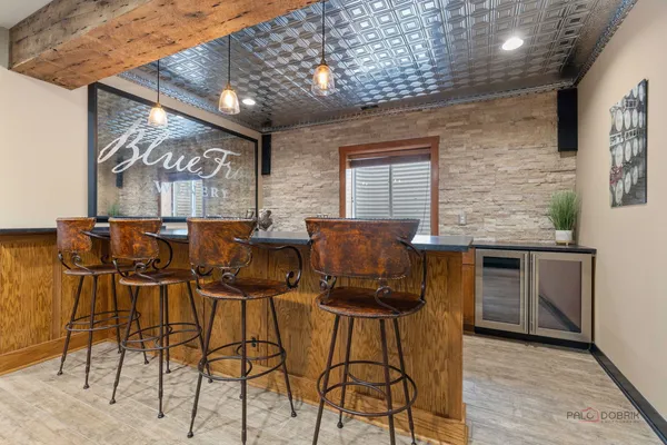 $849,000 | 1333 Hedgerow Drive, Grayslake, IL 60030