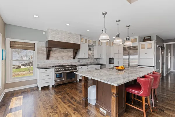 $849,000 | 1333 Hedgerow Drive, Grayslake, IL 60030