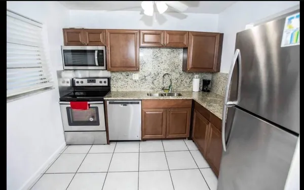 $2,999 | 2456 Southwest 54th Street, Fort Lauderdale, FL 33312