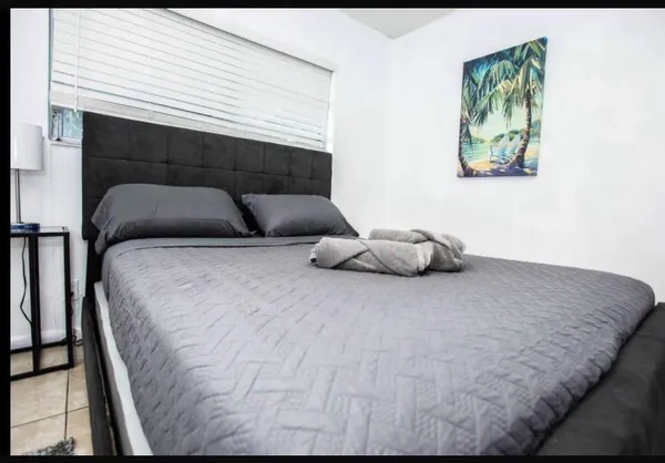 $2,999 | 2456 Southwest 54th Street, Fort Lauderdale, FL 33312