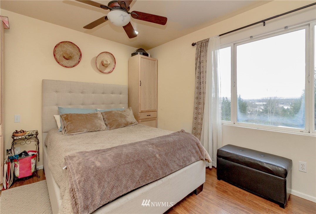 702 Southwest 3rd Place Renton, WA 98057 - Photo 11 of 23