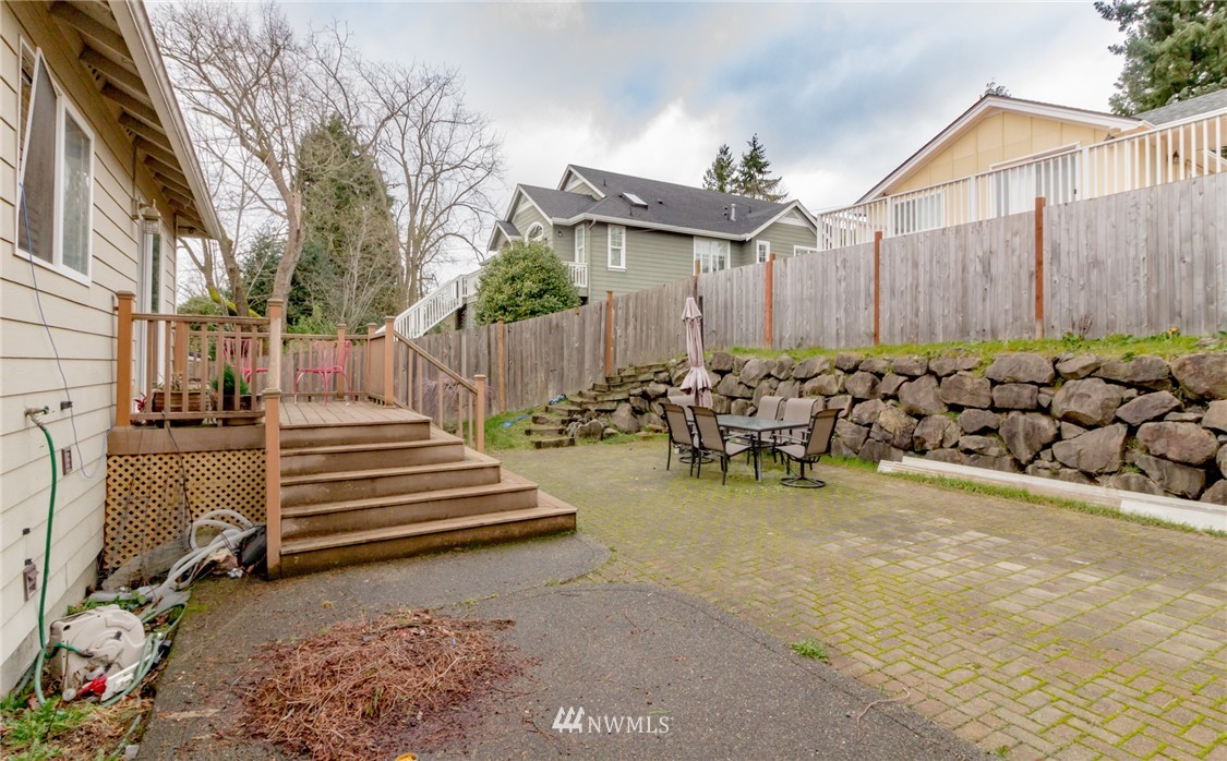 702 Southwest 3rd Place Renton, WA 98057 - Photo 20 of 23