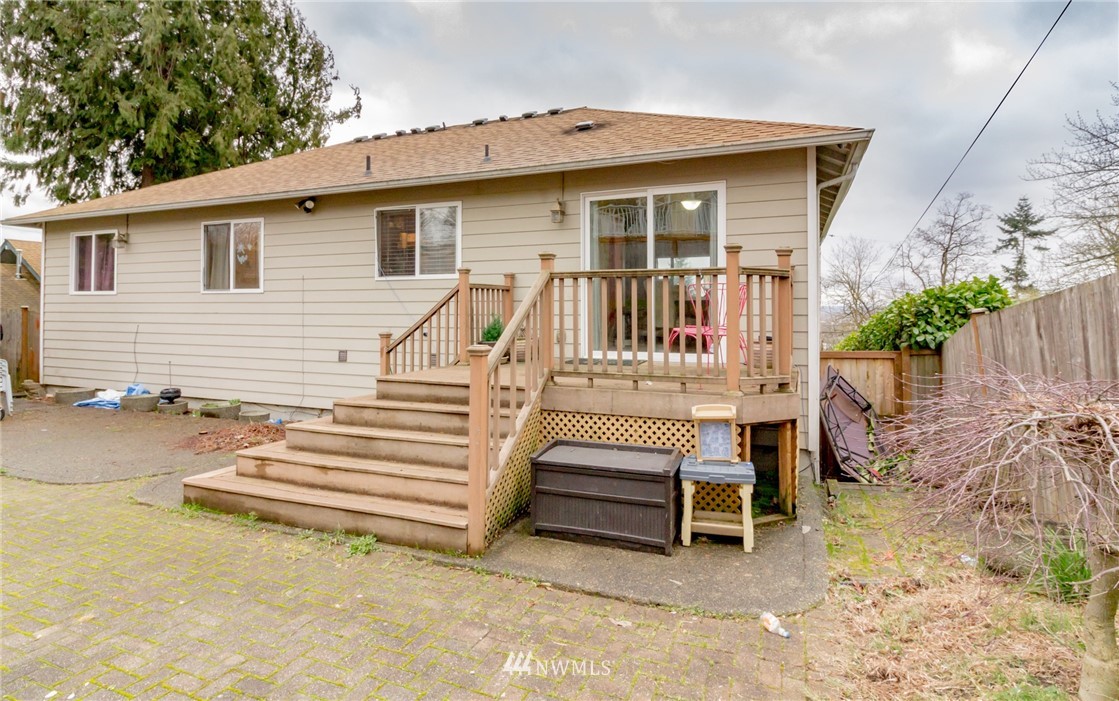 702 Southwest 3rd Place Renton, WA 98057 - Photo 22 of 23