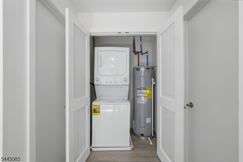 566 Springfield Avenue, Unit 305 Newark, NJ 07103 - Photo 5 of 11