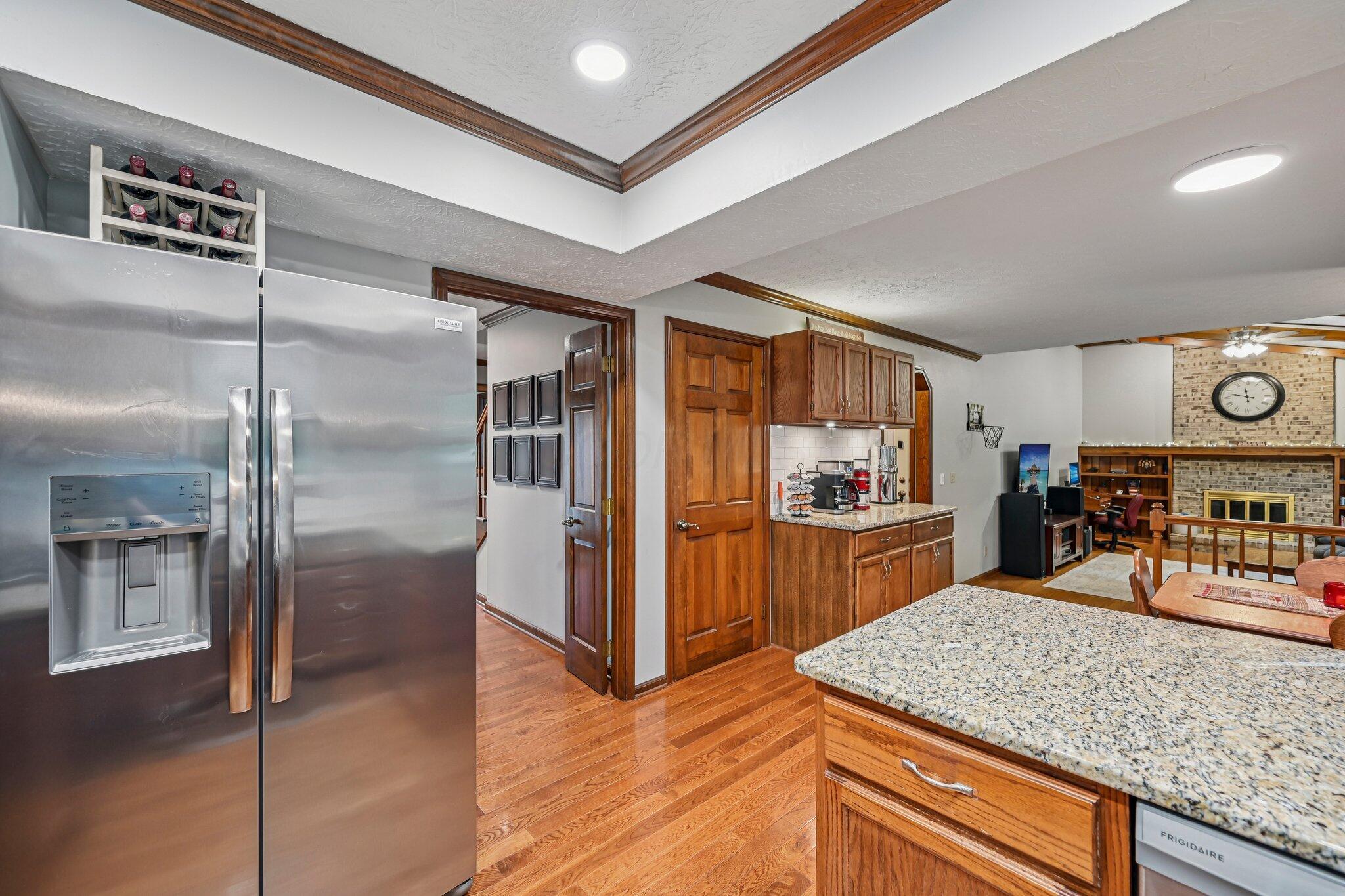 12324 Raintree Avenue Pickerington, OH 43147 - Photo 13 of 55 Kitchen