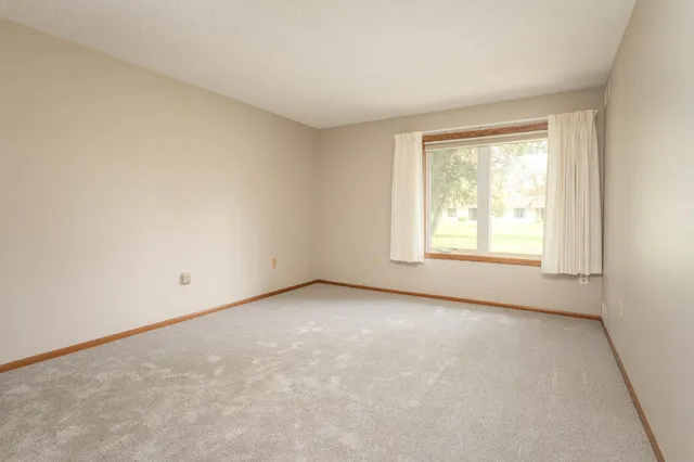 $199,000 | 1415 Lake Street, Unit 105, Alexandria, MN 56308