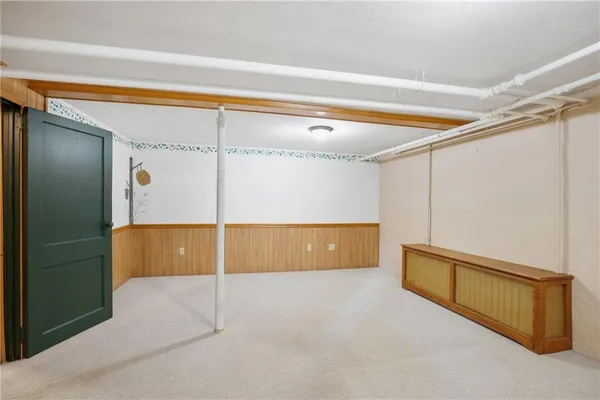a view of utility room
