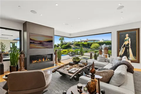 $15,970,000 | 1521 Bayadere Terrace, Corona del Mar, CA 92625