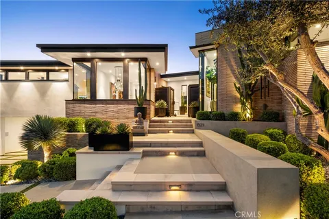 $15,970,000 | 1521 Bayadere Terrace, Corona del Mar, CA 92625
