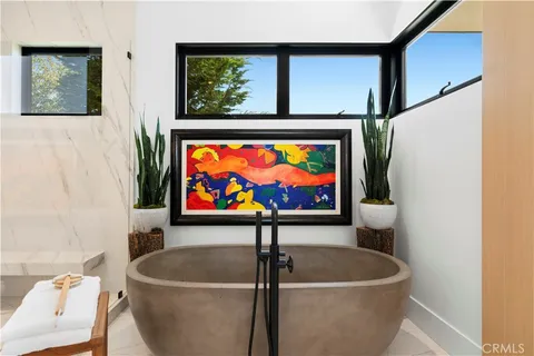 $15,970,000 | 1521 Bayadere Terrace, Corona del Mar, CA 92625