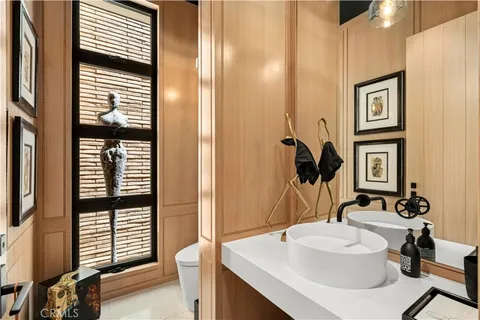 $15,970,000 | 1521 Bayadere Terrace, Corona del Mar, CA 92625