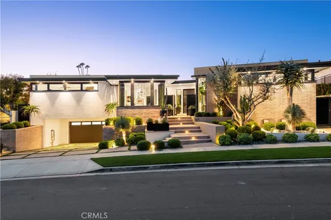 $15,970,000 | 1521 Bayadere Terrace, Corona del Mar, CA 92625