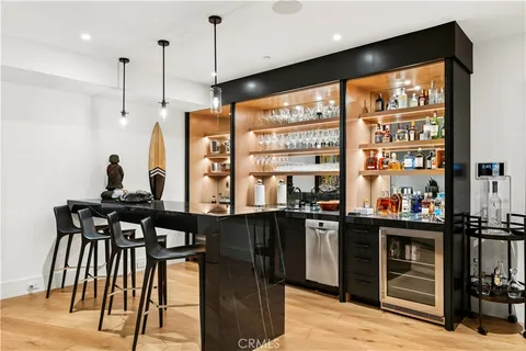 $15,970,000 | 1521 Bayadere Terrace, Corona del Mar, CA 92625