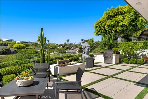 $15,970,000 | 1521 Bayadere Terrace, Corona del Mar, CA 92625
